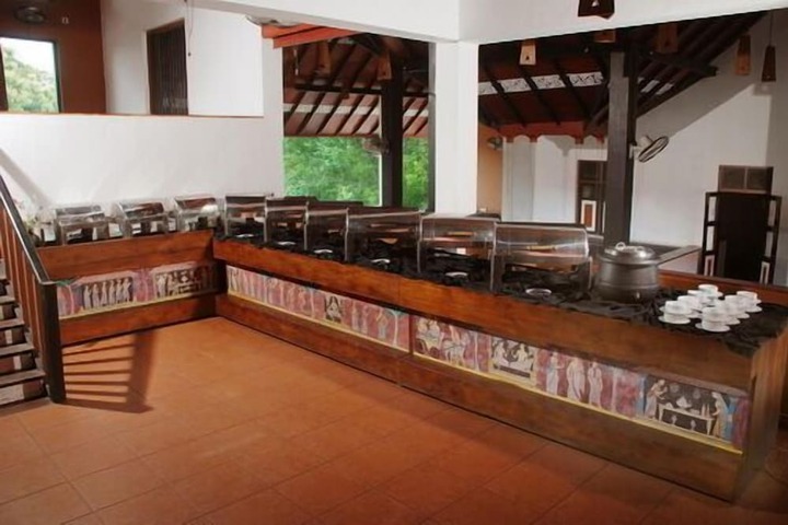 Dining Photos