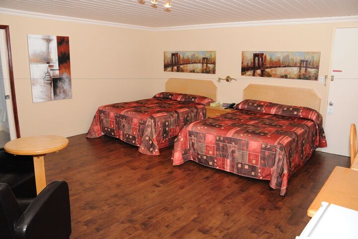 Room 5 of 33