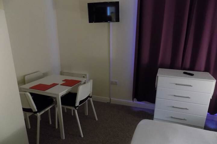 Room 11 of 24