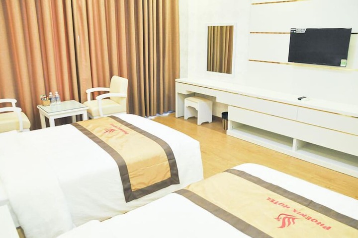 Room 6 of 25