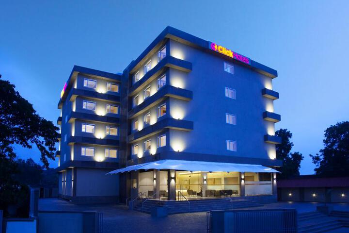 Click Hotel Junagadh