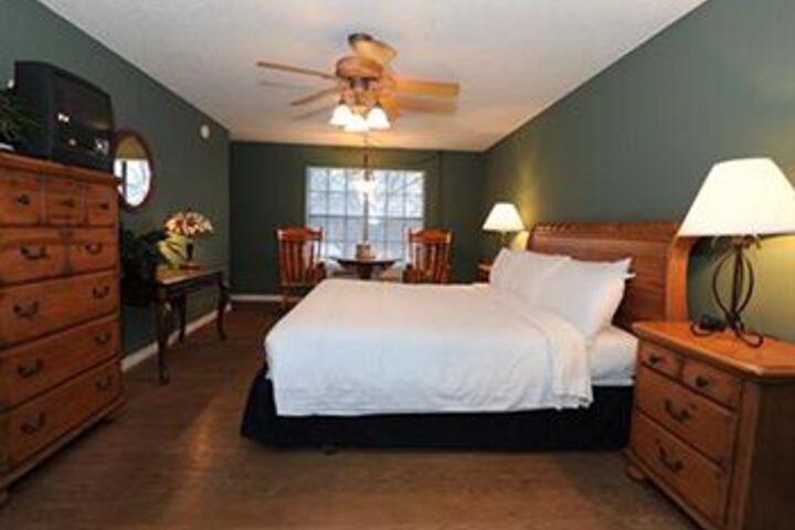 Room 32 of 148
