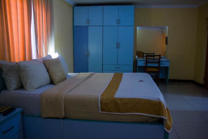 Room 8 of 44