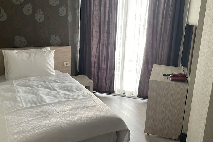 Room 5 of 24