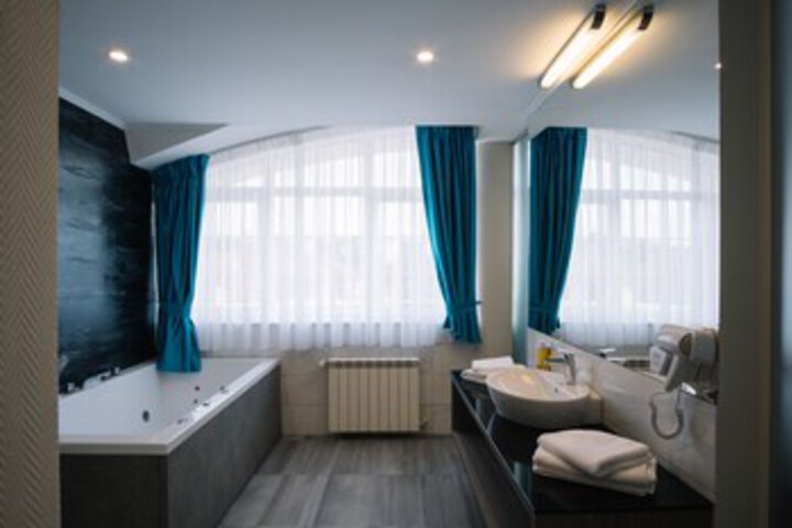 Room 7 of 48