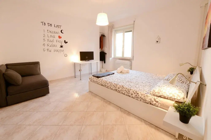 Room 5 of 13