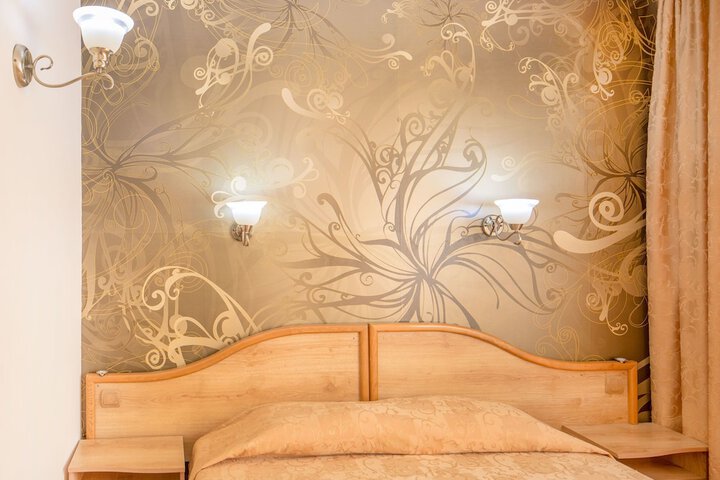 Room 10 of 72