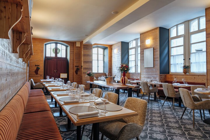 Dining 62 of 78