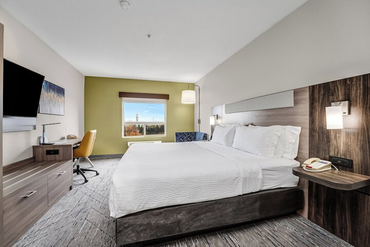 Room 14 of 64