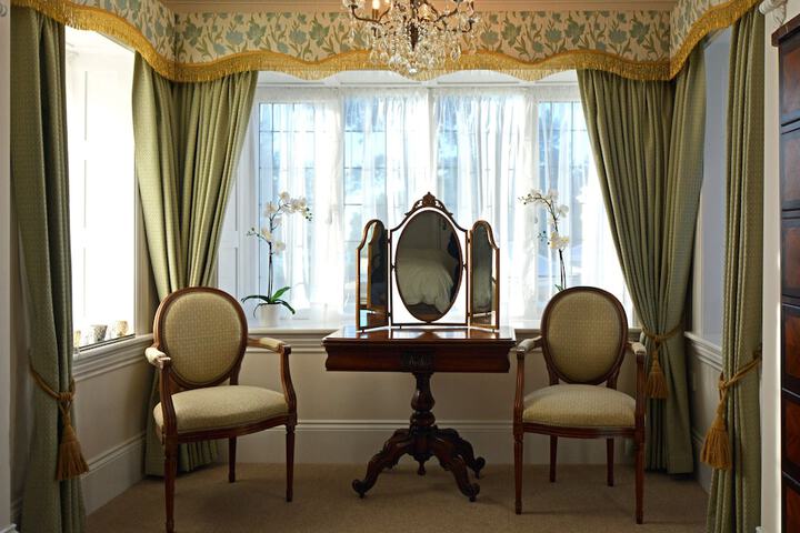 Room 80 of 187