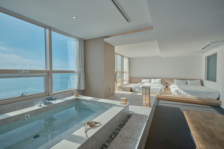 Room 46 of 224