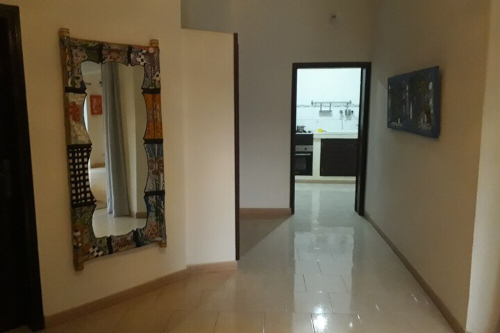 Room 9 of 16
