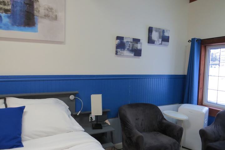 Room 32 of 167