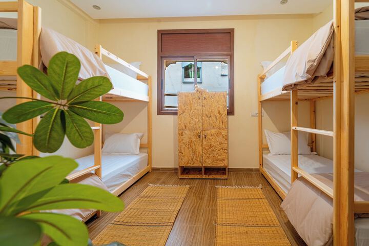 Room 38 of 79