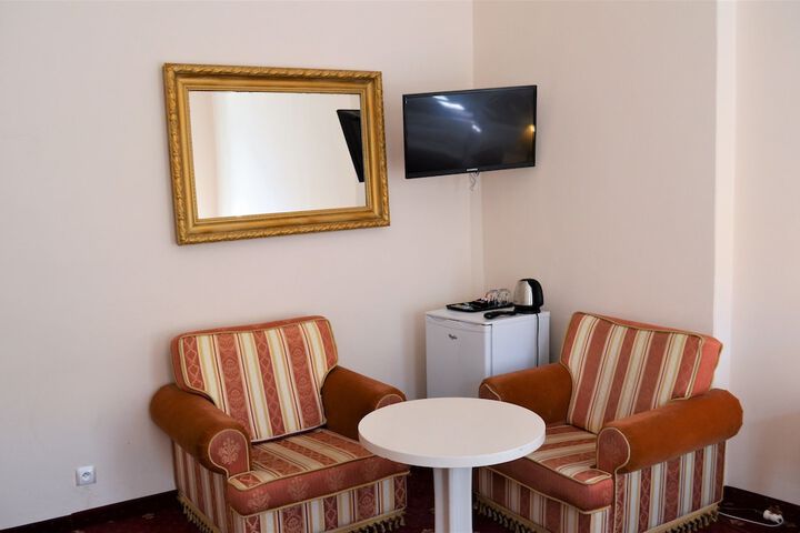 Room 21 of 60