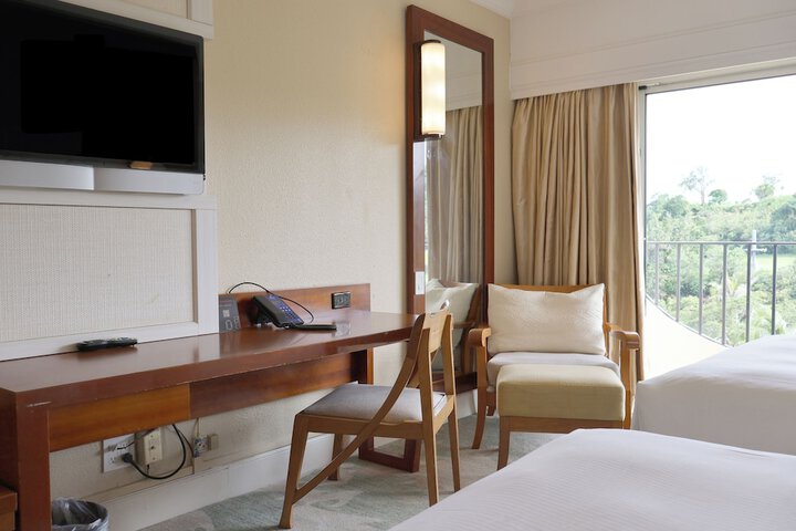 Room 32 of 160