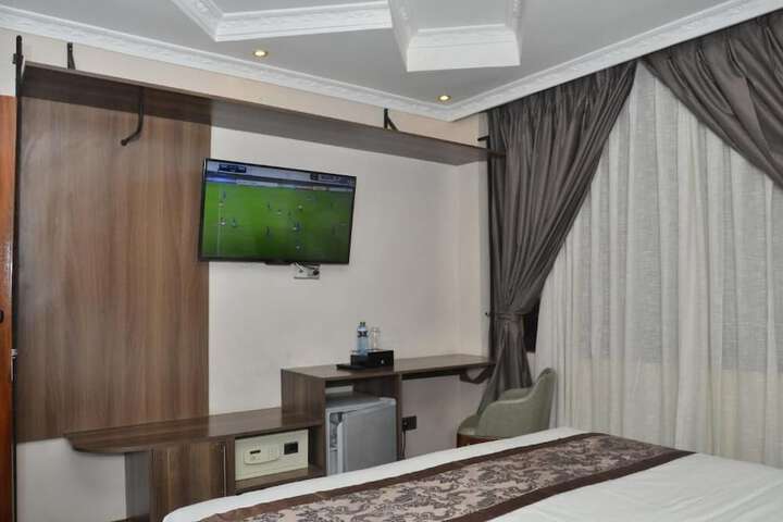 Room 20 of 30