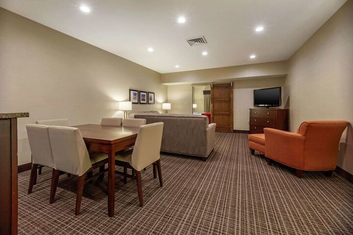 2 Double Beds Suite (25 of 31)