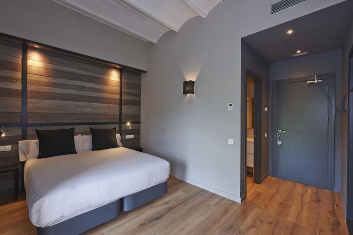Room 18 of 62