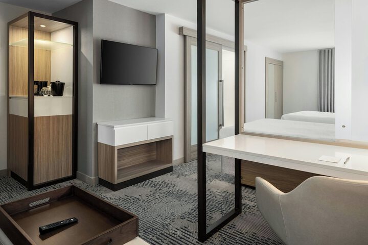 Room 12 of 36