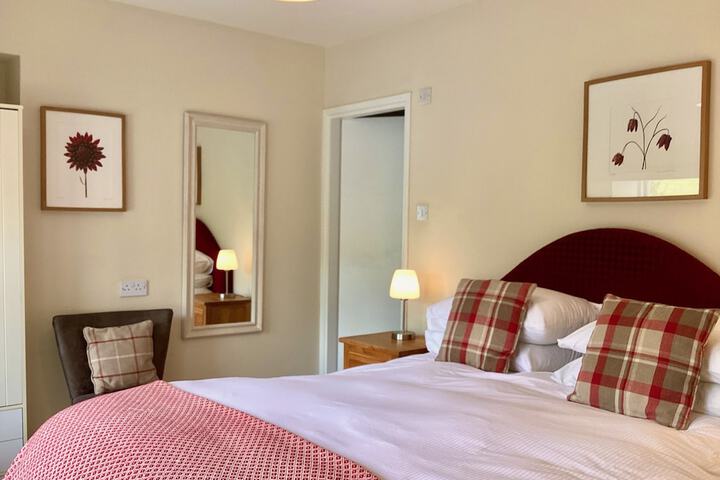 Room 10 of 16