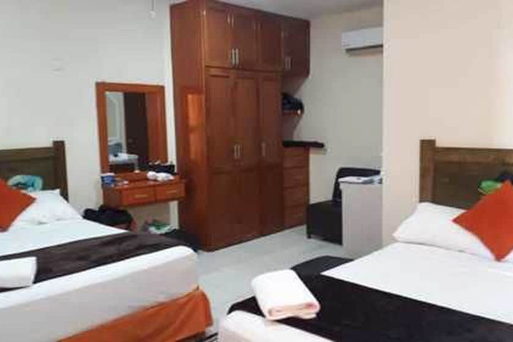 Room 5 of 40