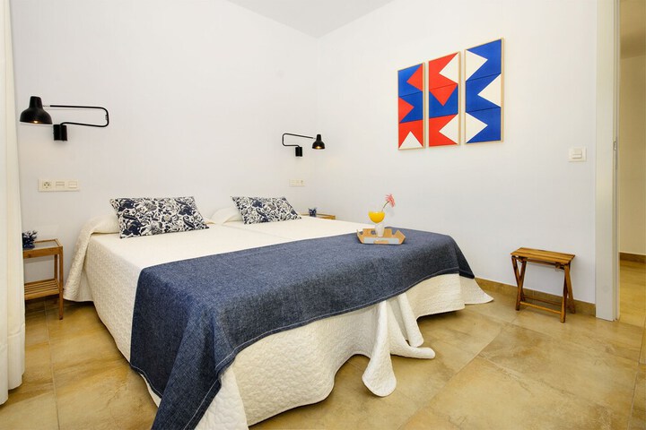 Room 10 of 10