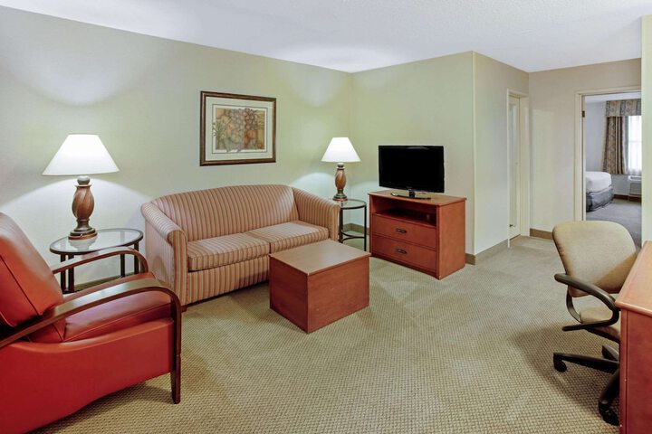 2 Double Beds 1 Bedroom Suite (15 of 22)