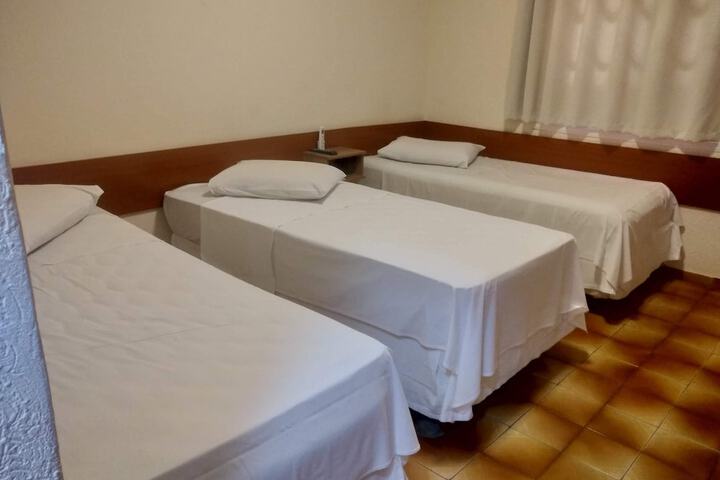 Room 15 of 38