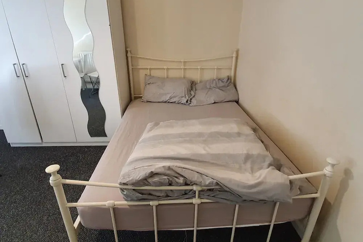 Room 3 of 15