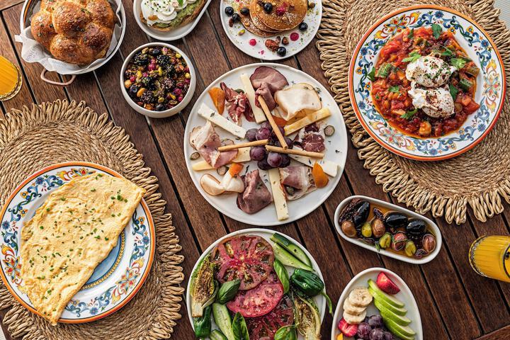Dining 121 of 140