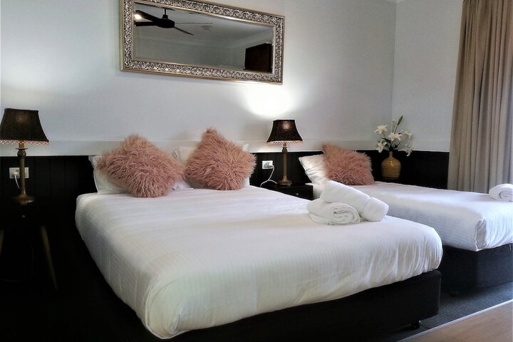 Room 8 of 35