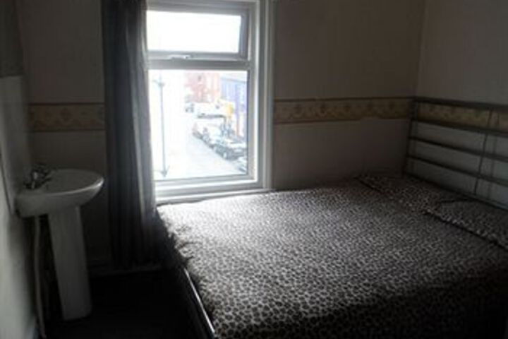Room 13 of 15