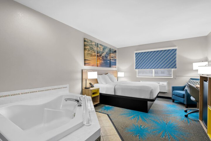 Room 11 of 41