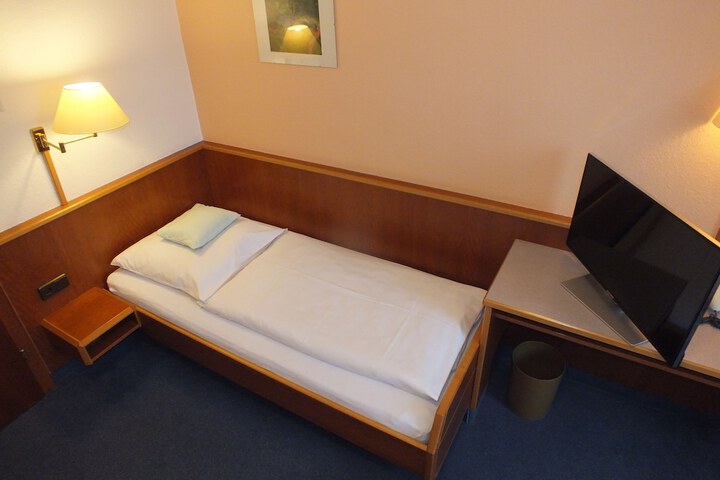 Room 29 of 47