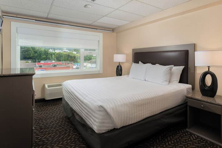 Room 16 of 65