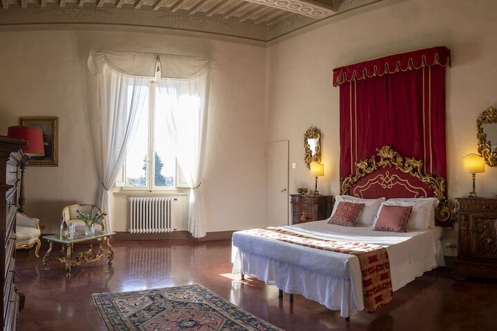 Room 9 of 49