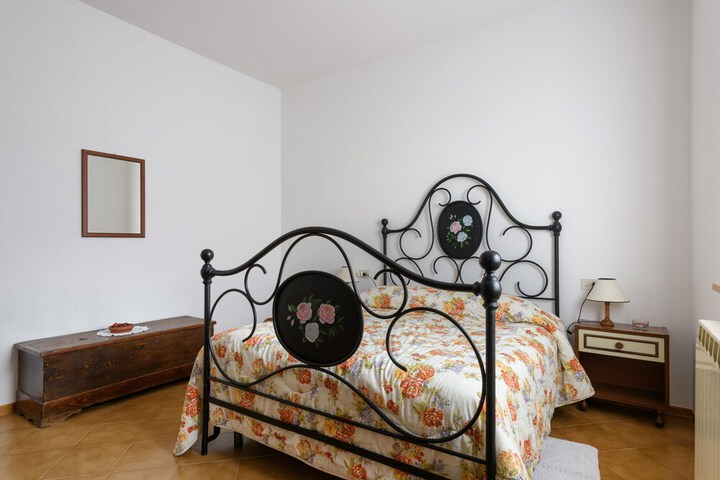 Room 10 of 41