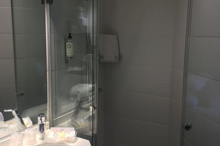 Room 64 of 84