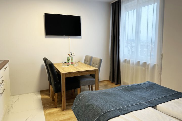 Room 50 of 77