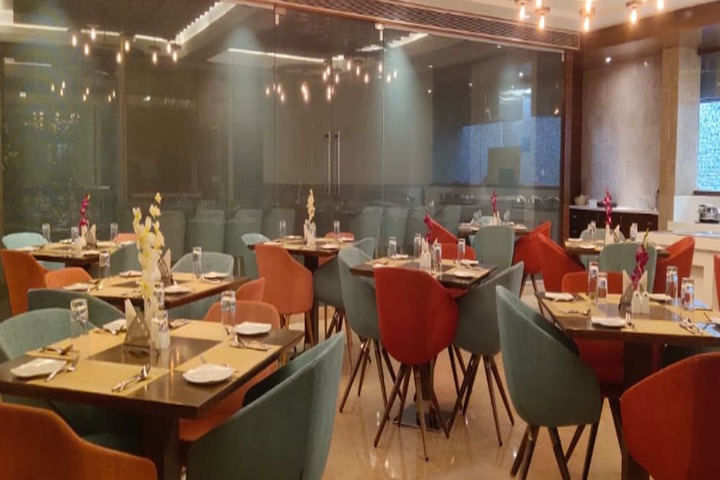 Dining 14 of 15