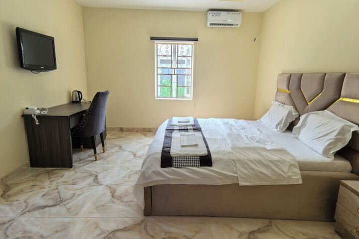 Room 2 of 45