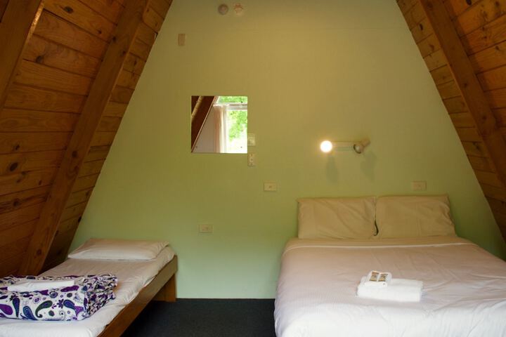 Room 18 of 97