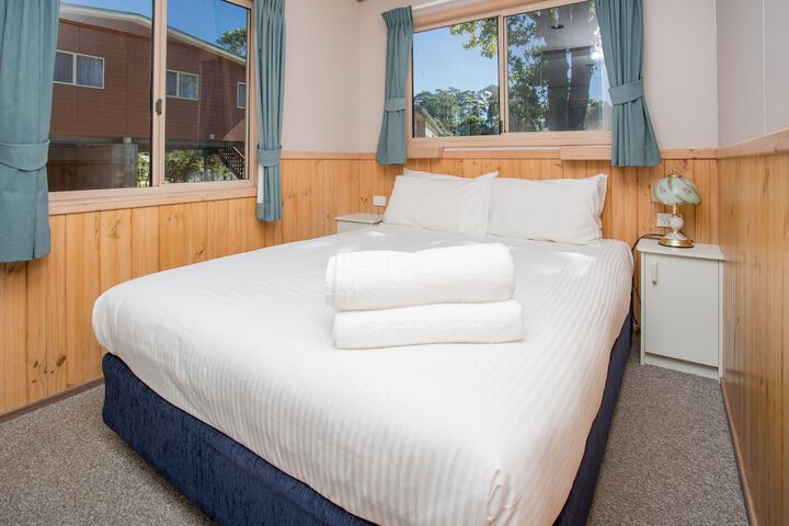 Room 4 of 84