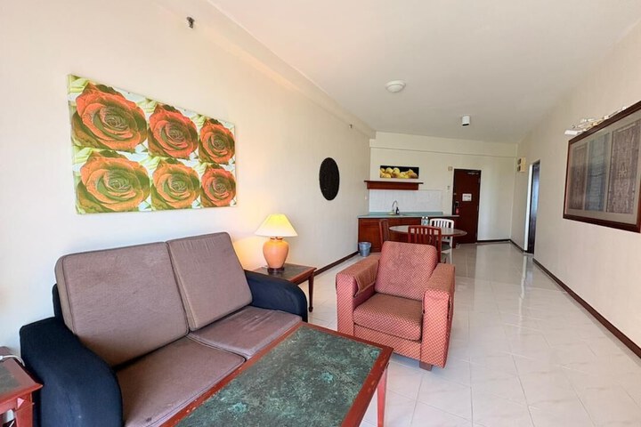 Room 377 of 650