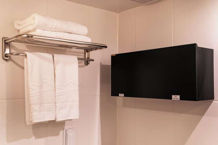 Room 54 of 110