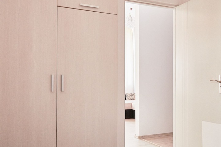 Room 8 of 230