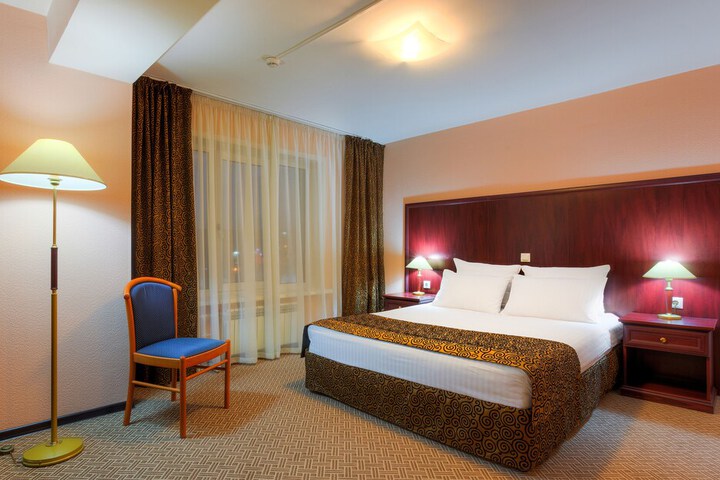 Room 10 of 52