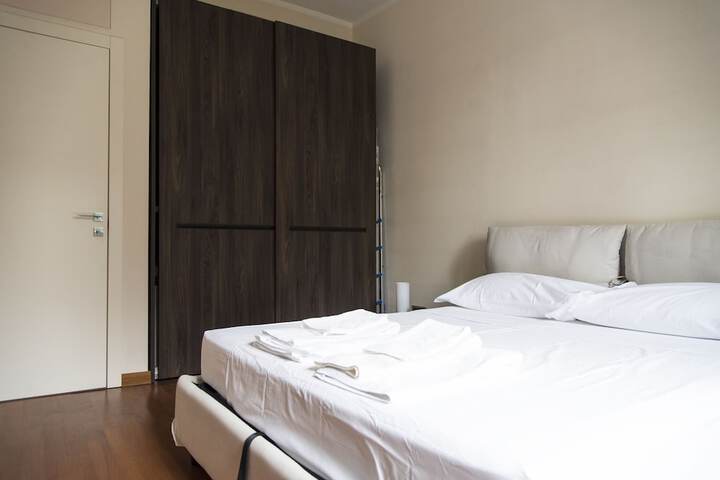 Room 8 of 35