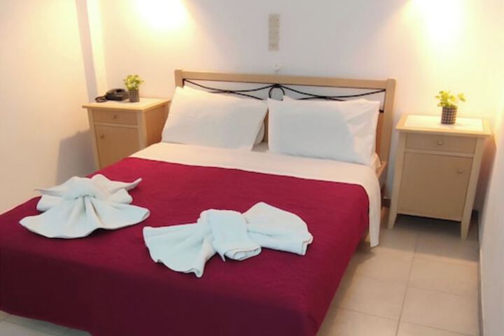 Room 6 of 24